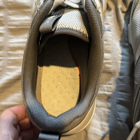 Vionic Mesh Walking Sneakers with Vio Beam - Walk Strider Size 7 Gray/ white - Picture 7 of 10